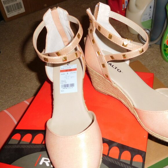 NEW 9.5M RIALTO CAMPARI DUSTY ROSE METALLIC WEDGE CLOSED TOE SHOES - Picture 3 of 10